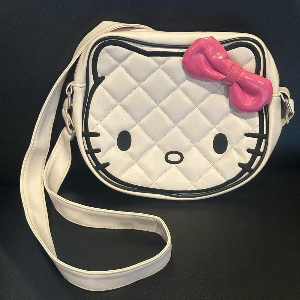 Loungefly x Hello Kitty White Quilted Crossbody with Pink Bow, pre-loved